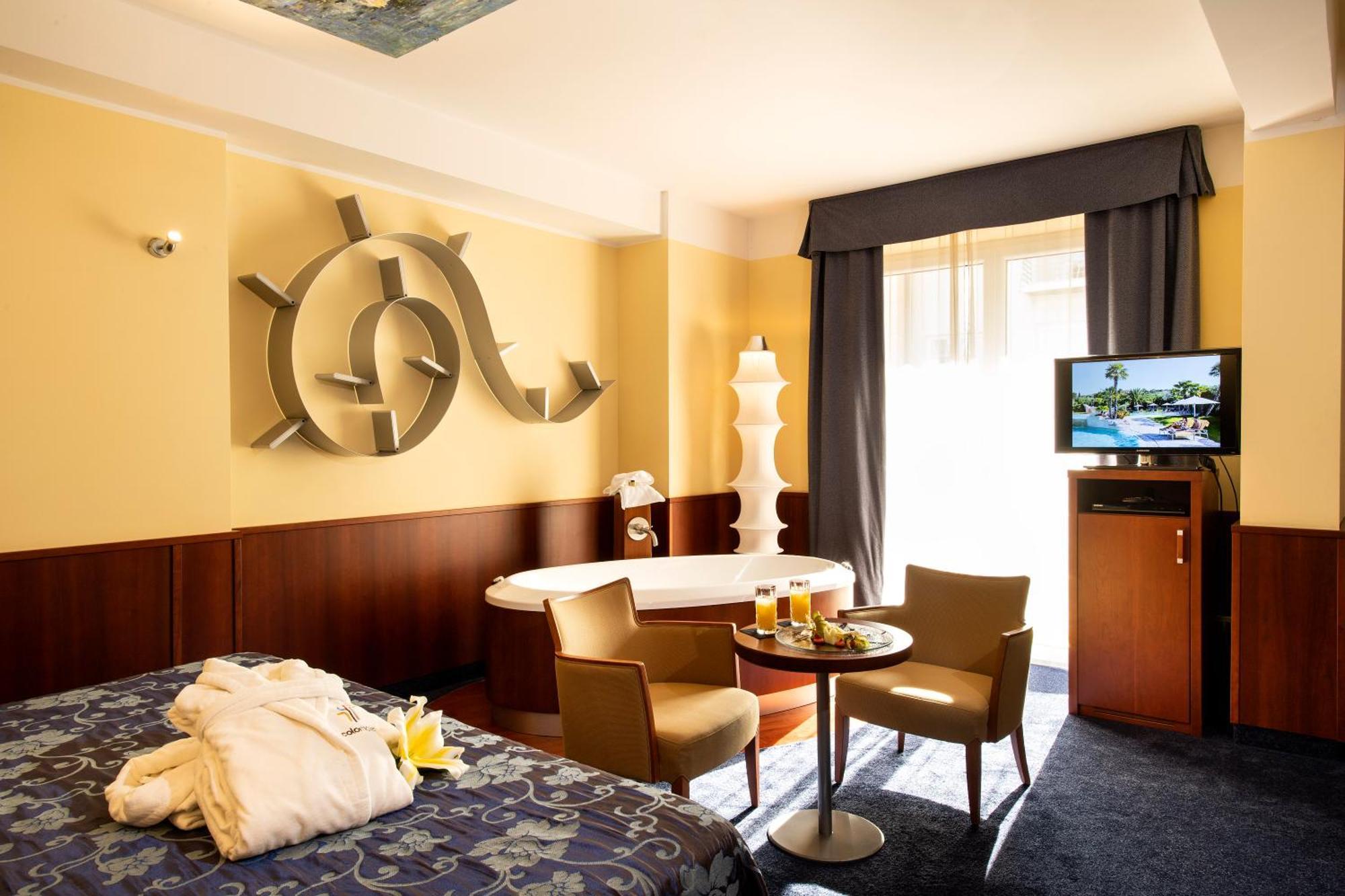 Color Hotel Style, Design & Gourmet 巴多利诺 外观 照片